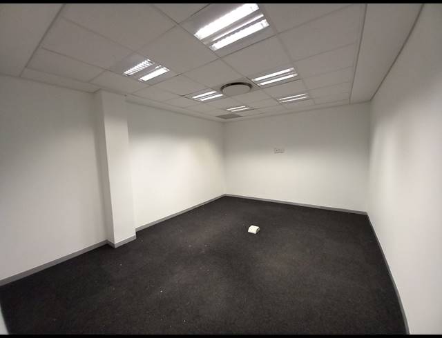 505M² OFFICE TO LET IN BRYANSTON